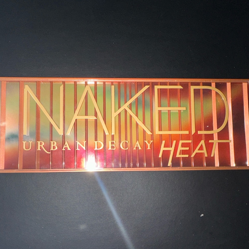 Naked palette